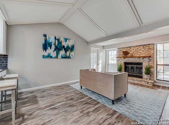 5th image of 9806 Lantana Dr