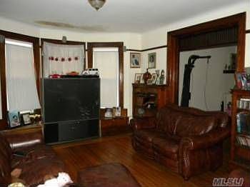 3rd image of 10306 Farmers Blvd