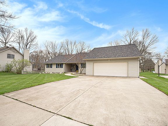 3rd image of 1104 Wickford Dr