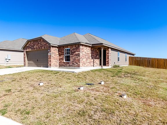 4th image of 18004 Speculator Ln