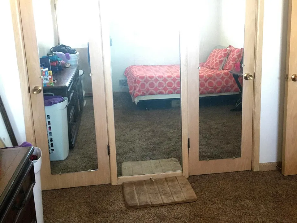Double closet . BR 2
