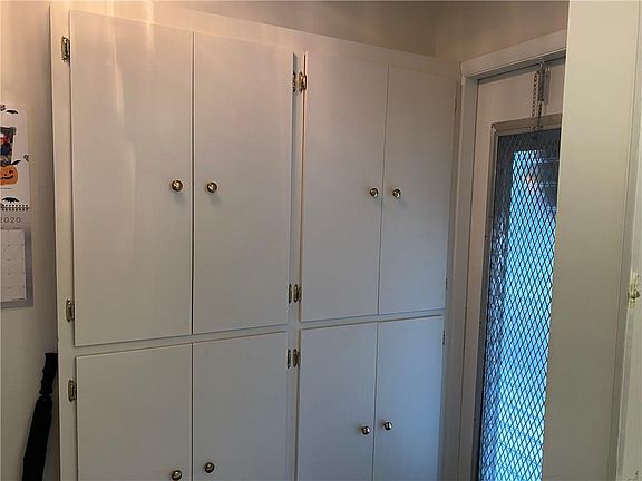 3rd image of 1 Vista Palm Ln
