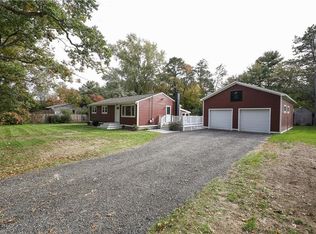 17 Shannock Hill Rd, Richmond, RI 02812