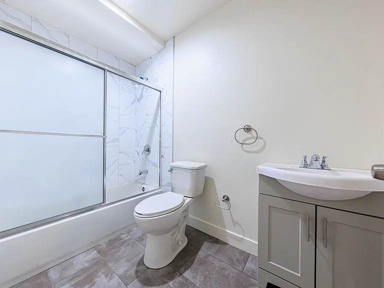 1652 Murchison St — Photo 30