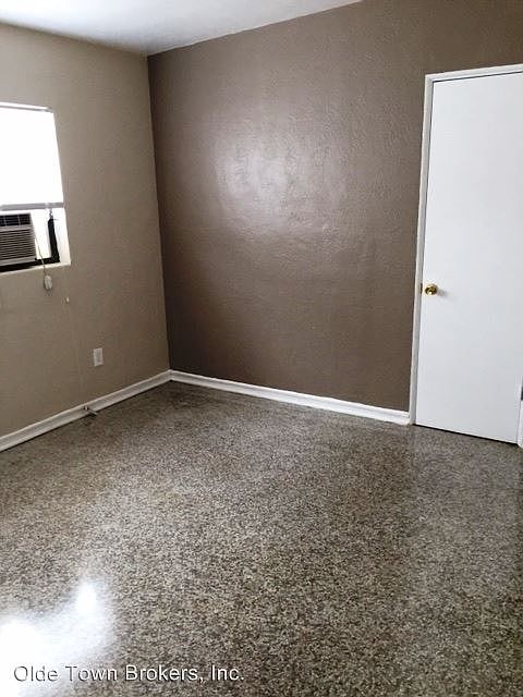 2nd image of 1224 E Anderson St