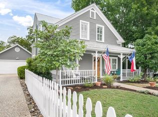 414 E Schubert St, Fredericksburg, TX 78624