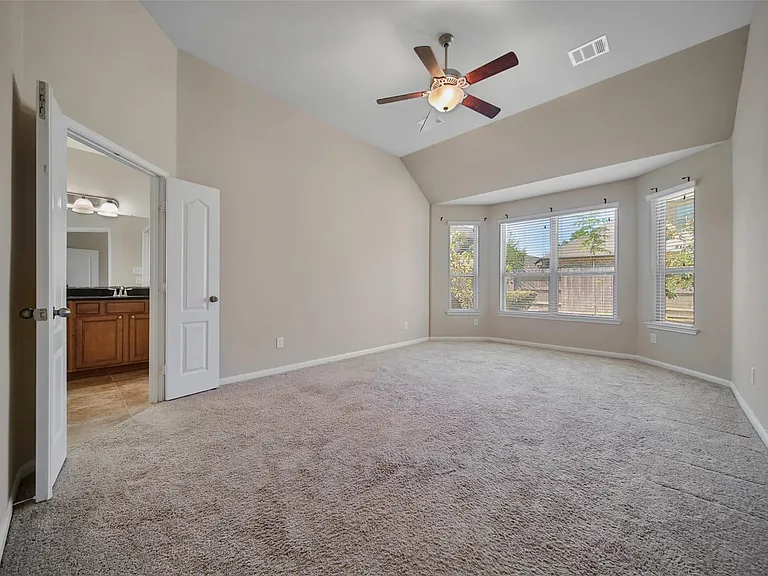 25208 Forest Ledge Dr — Photo 23