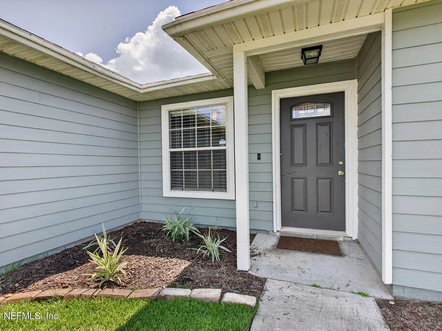 4 bed, 2.0 bath, 1492 sqft, $2,200 — Photo 4