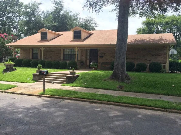2001 Pecan St, Texarkana, AR 71854