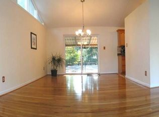 5206 Southampton Dr, Springfield, VA 22151