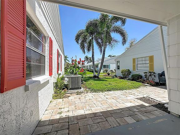 5th image of 4523 Independence Dr