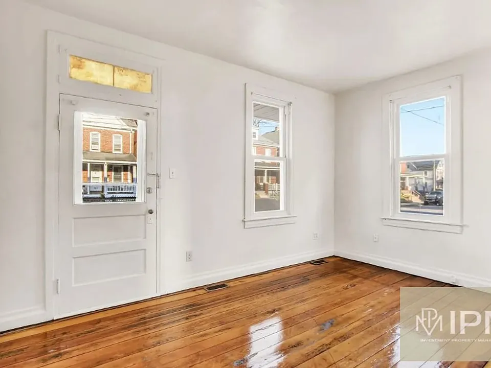 364 High St