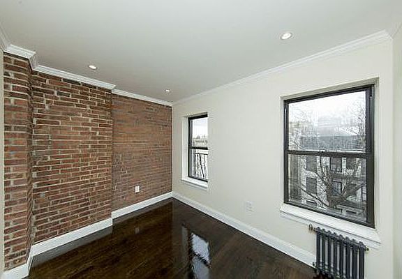 4th image of 443 E 9th St APT 3