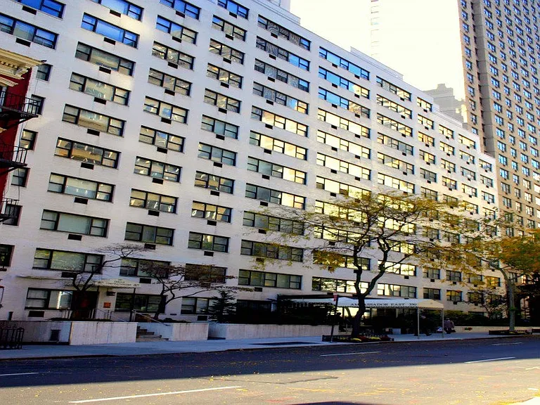 330 E 46th St #3B — Photo 9