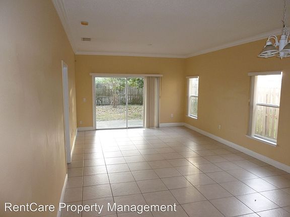 2nd image of 1378 Ivy Meadow Dr