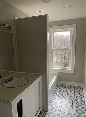 2nd image of 287 4th Ave Floor 3