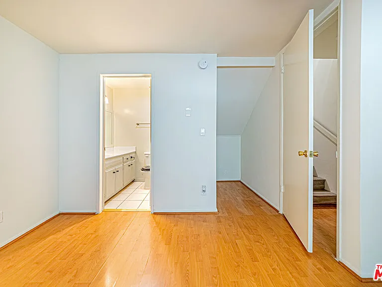 933 S Manhattan Pl — Photo 17