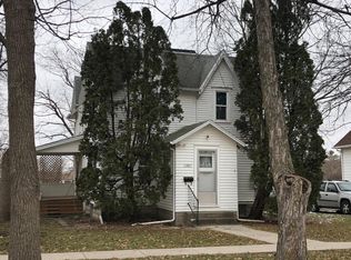 700 Walnut St, Traer, IA 50675