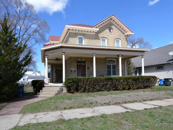 115 E Marion St, Portage, WI 53901