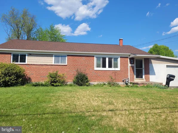 16 Bellmore Rd, Camp Hill, PA 17011