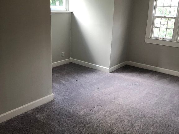4th image of 4921 Young Ave