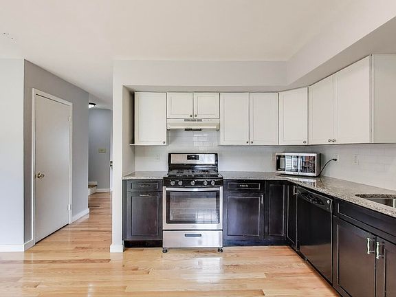 4th image of 1085 Copperstone Ct