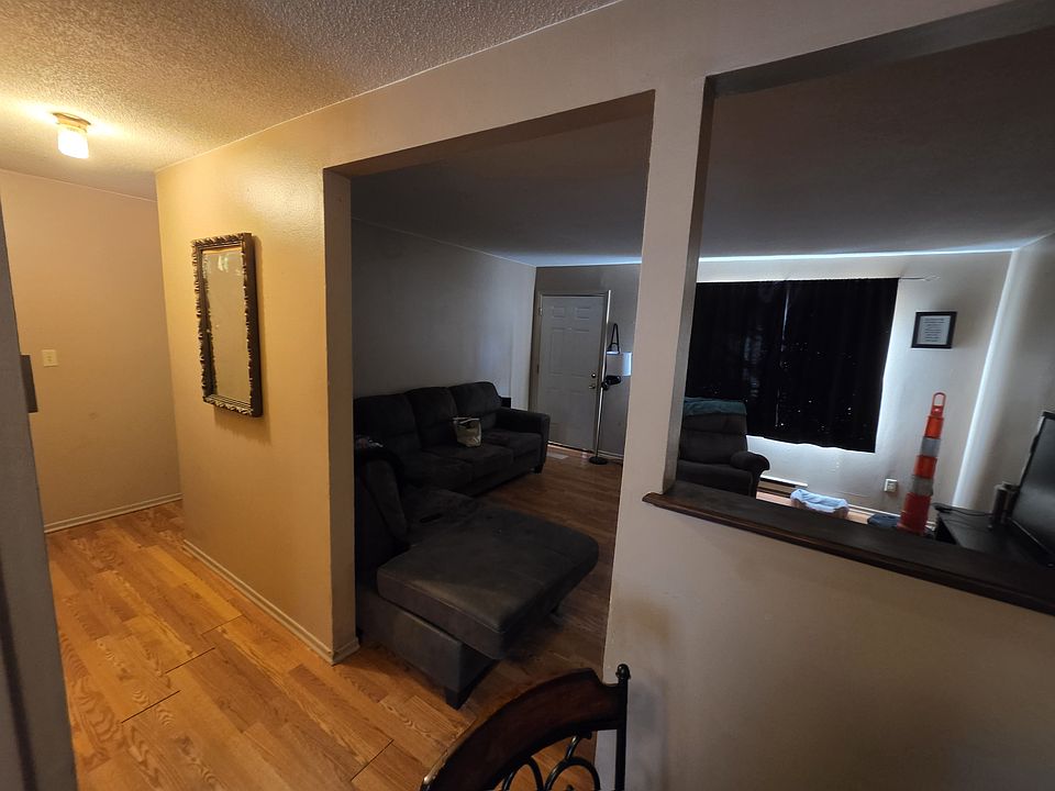 1st image of 417 East Ln #101
