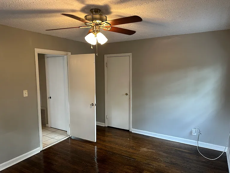 2909 Euclid Ave #2 — Photo 21