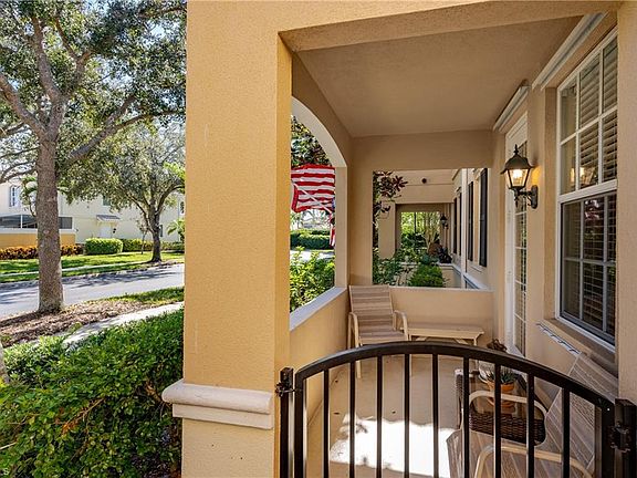 4th image of 28612 Alessandria CIR