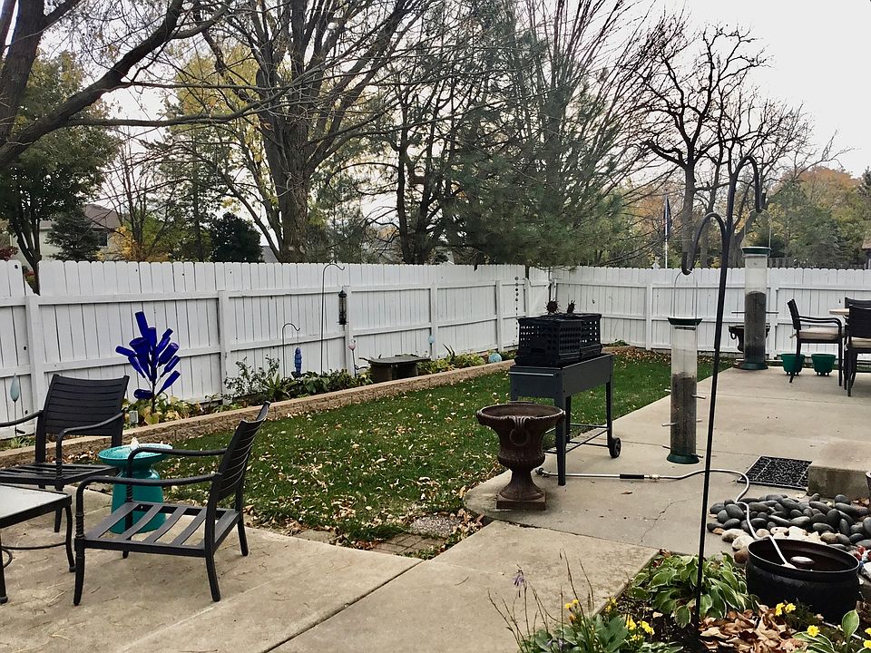 2nd image of 1515 Autumncrest Dr