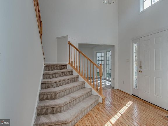 3rd image of 20006 Farmingdale Ct