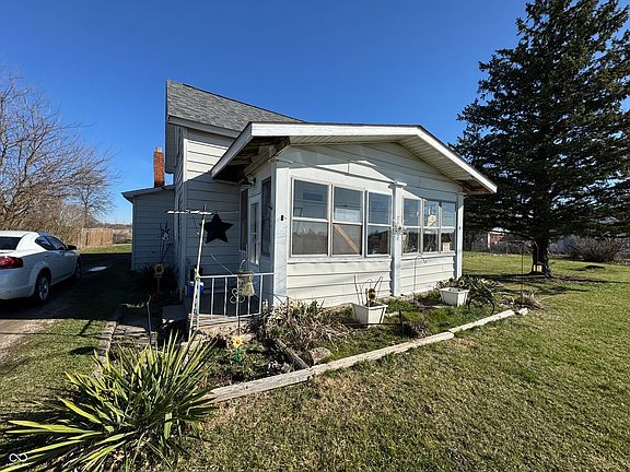 4th image of 10600 E County Road 50 S