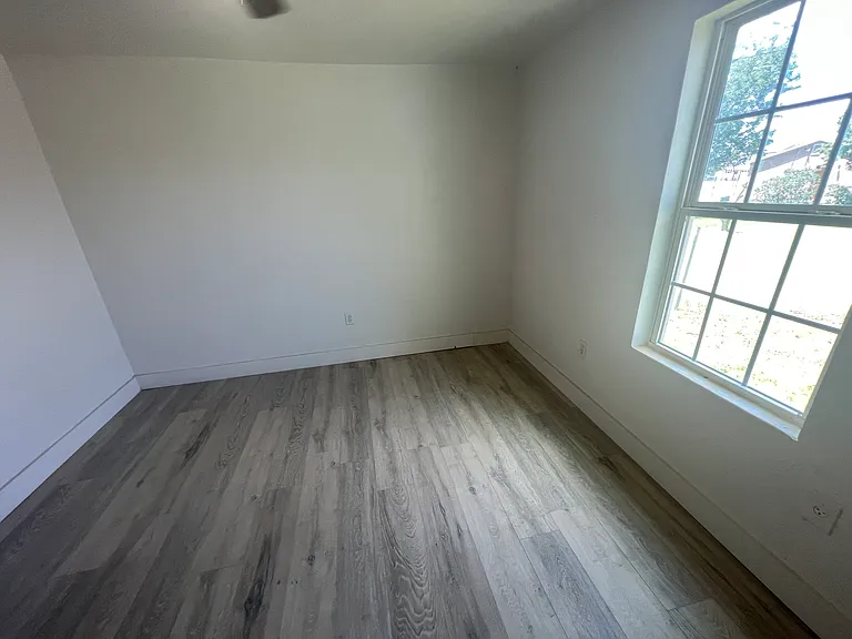 407 Mulberry St — Photo 16