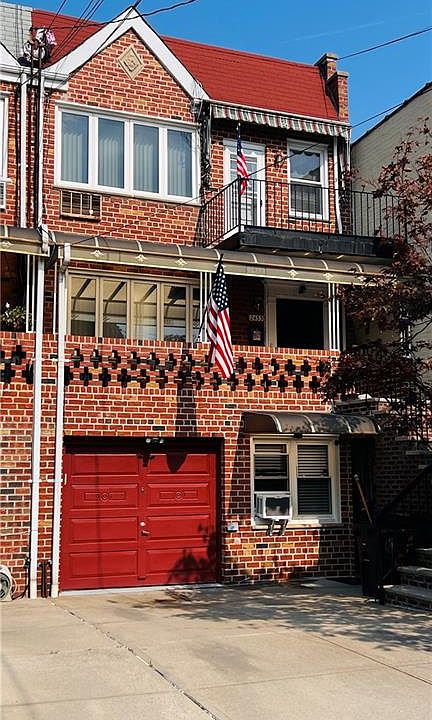 1st image of 2433 E 2nd St