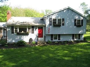 83 Robin Hill Rd, Chelmsford, MA 01824