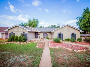 726 Pine Oak Dr, Edmond, OK 73034