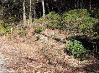 1047 Folly Rd, Hendersonville, NC 28739