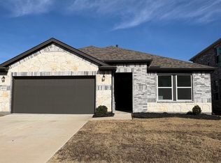 1833 Aslynn Cir, Aubrey, TX 76227