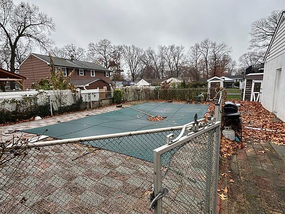 3rd image of 1529 W 7th St