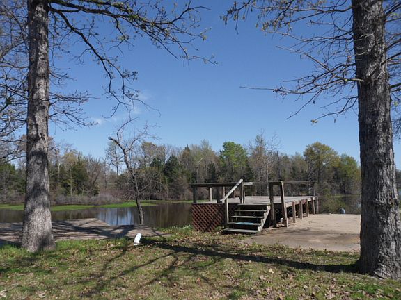 4th image of 898 County Road 1895