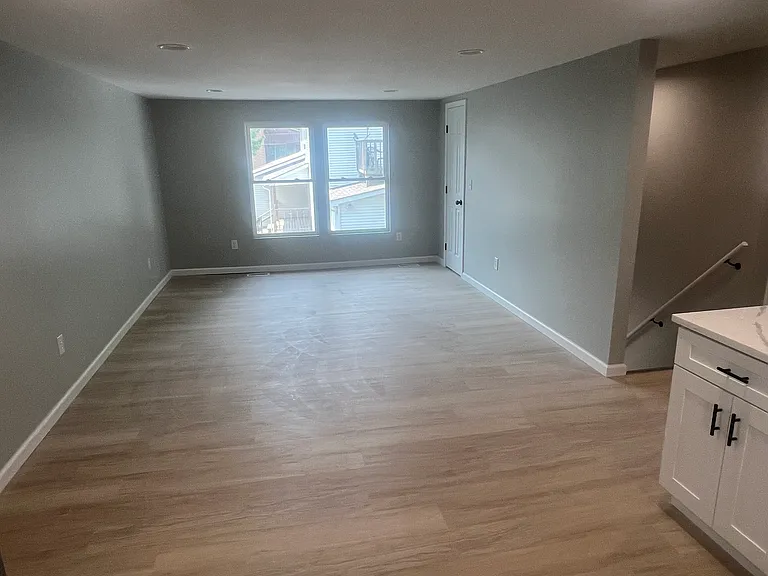520 Eagle St #4 — Photo 9