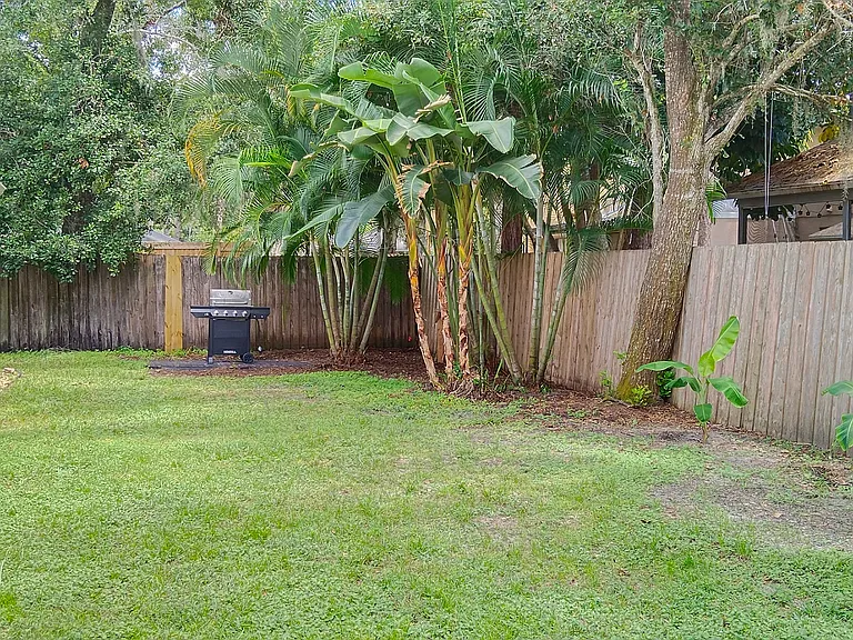 7024 Mauna Loa Blvd — Photo 37