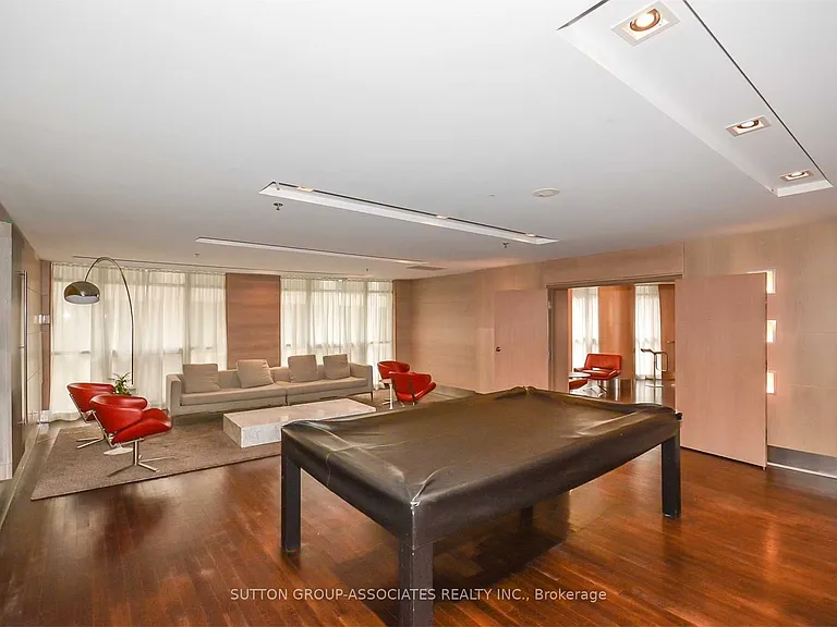 25 Carlton St #304 — Photo 21