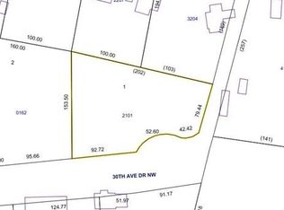 920 30th Avenue Dr NW, Hickory, NC 28601