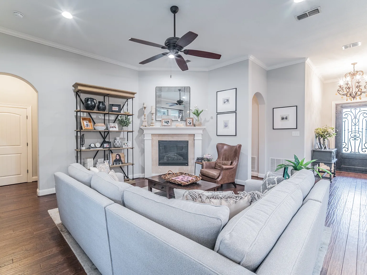 3 bed, 2534 sqft, $3,375 — Photo 4