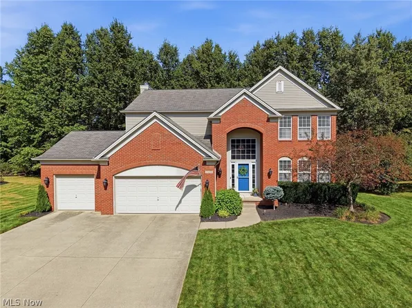 35098 Emory Dr, Avon, OH 44011