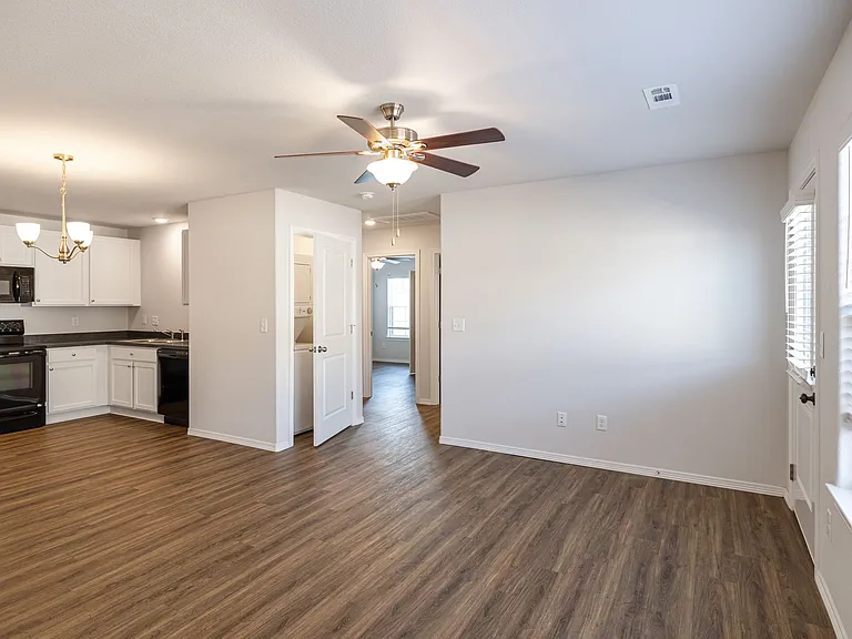 Now Leasing: 2,3, & 4-Bedroom Duplexes at Woodward Park with Attached GarageApply Today! — Photo 34