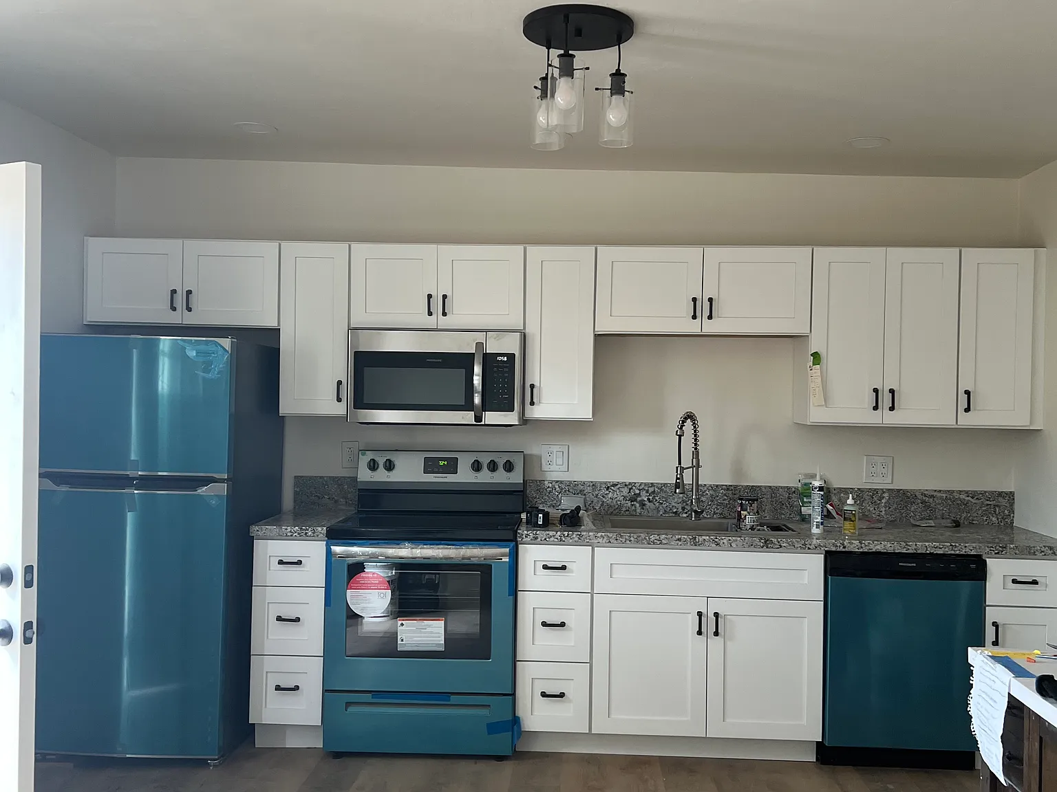 1 bed, 750 sqft, $1,175 — Photo 2