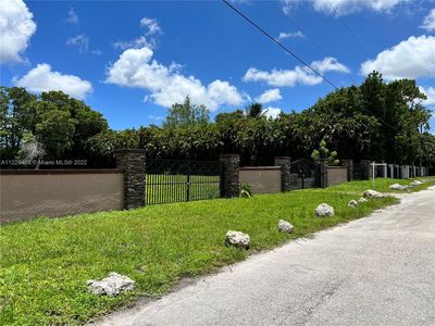 5680 Pinetree Rd, Pompano Beach, FL, 33067