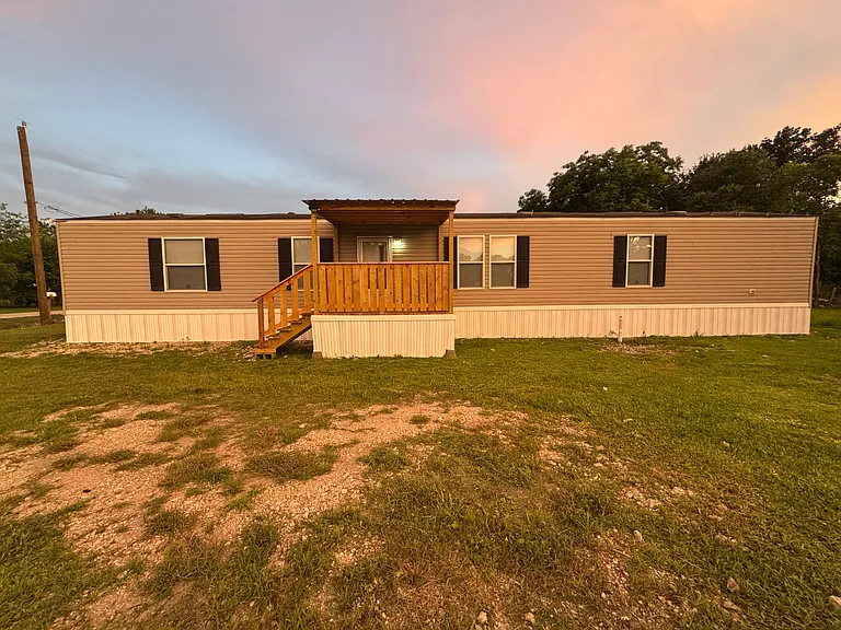 Dallas St — Photo 2